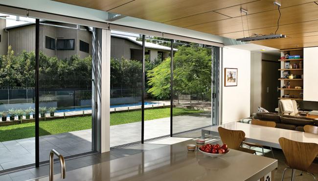 Centor S4 with retractable insect screen with no pleats